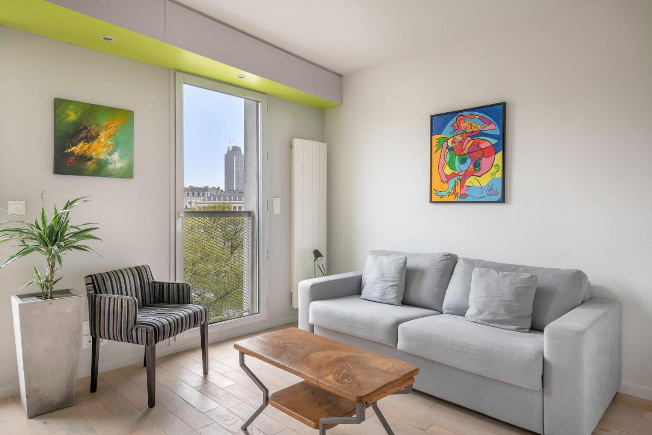 En Plein Coeur De Ville Bel Appartement Pour 6 Nantes Luaran gambar